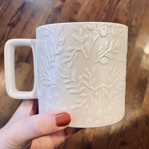 Ships tomorrow! Starbucks 2022 Holiday Christmas Luster Winter Jacquard Mug